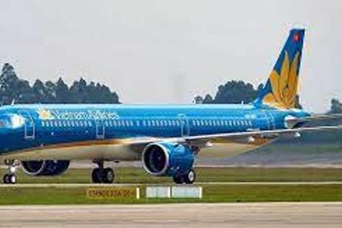 Vietnam Airlines điều chỉnh lịch bay do ảnh hưởng của bão Khanun