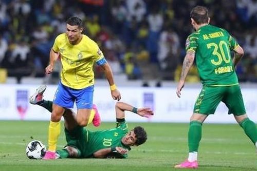 Clip Ronaldo ghi bàn đưa Al Nassr vào chung kết Arab Champions Cup