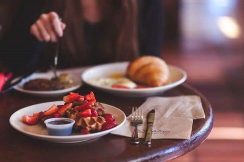 Thời điểm ăn sáng tăng nguy cơ bị tiểu đường, nhiều người mắc phải mà không biết