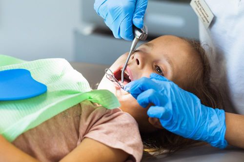 Bật mí những điều cha mẹ chưa biết hết về niềng răng ở trẻ