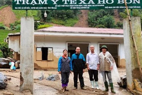 Khắc phục hậu quả sạt lở đất ở trạm y tế bị cô lập của Mù Cang Chải