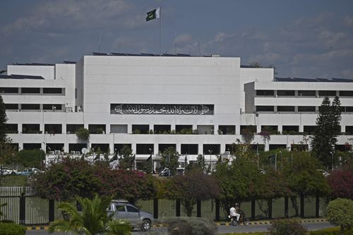 Tổng thống Pakistan giải thể Quốc hội
