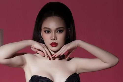 'Ngọc nữ Bolero' Giang Hồng Ngọc khoe dáng nuột nà với vòng một căng tràn, hát nhạc xưa bằng sự sexy