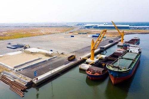 Đưa vào khai thác cảng cạn Phú Mỹ, nâng cao năng lực vận tải