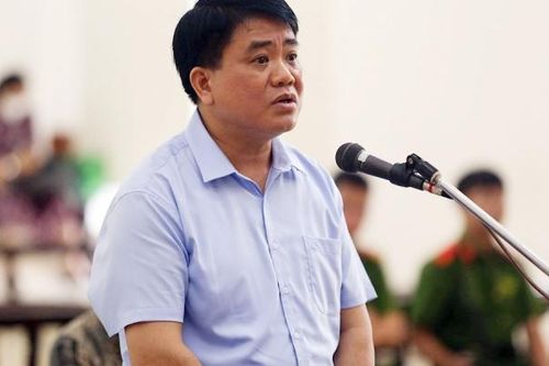 Cựu Chủ tịch Hà Nội Nguyễn Đức Chung chuẩn bị hầu tòa trong vụ nâng khống giá cây xanh