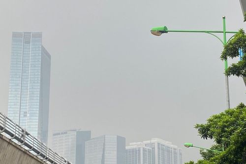Vì sao sáng nay Hà Nội mờ mịt sương?