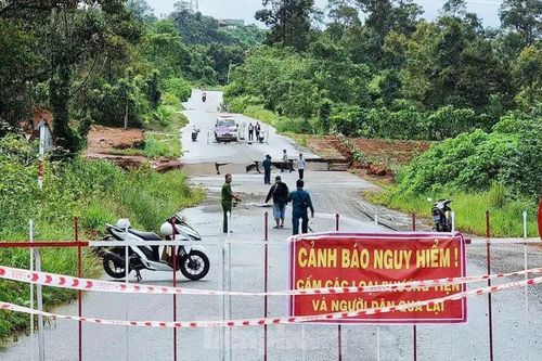 Đường tránh Bảo Lộc nguy cơ tiếp tục sạt lở, đề nghị thông báo tới người dân