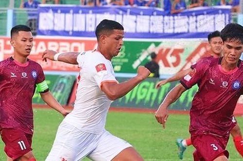 SHB Đà Nẵng thắng tưng bừng nhưng vẫn rớt hạng