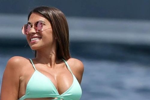 Vợ Messi thu hút mọi ánh nhìn khi diện bikini