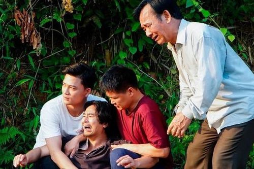 Xem 'Chạm vào hạnh phúc' để ai cũng thấy mình trong đó