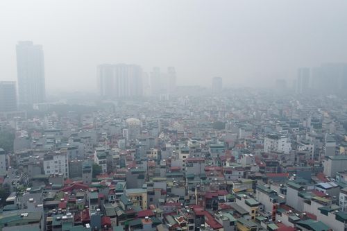 Chất lượng không khí của Hà Nội ở mức ô nhiễm nặng khiến bầu trời mù mịt
