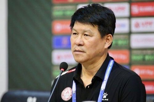 HLV Vũ Tiến Thành nói gì về nghi vấn bắt tay cầu hòa với B.Bình Dương?