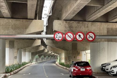 Để cầu vòm thép vượt hồ Linh Đàm phát huy hiệu quả
