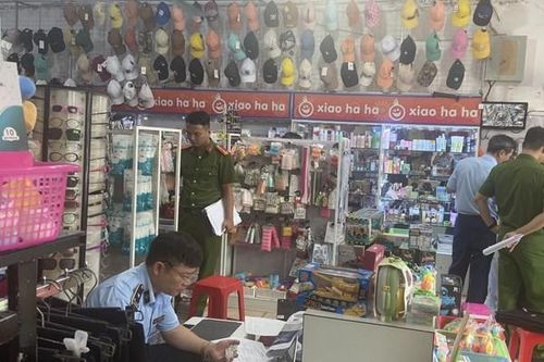Bắc Giang phạt hộ kinh doanh mỹ phẩm, thực phẩm nhập lậu