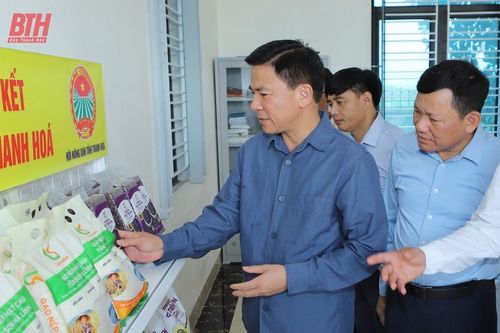 Bí thư Tỉnh ủy Đỗ Trọng Hưng thăm và làm việc tại huyện Hà Trung
