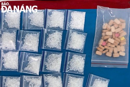 Bắt đối tượng mua bán trái phép chất ma túy
