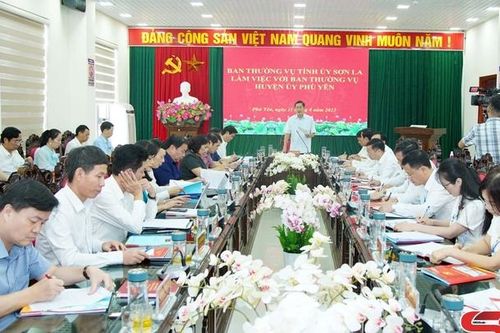 Ban Thường vụ Tỉnh ủy làm việc với Ban Thường vụ Huyện ủy Phù Yên