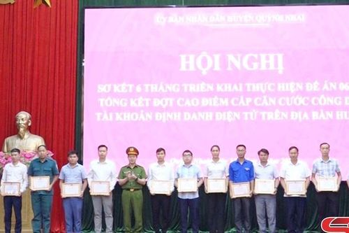 Sơ kết 6 tháng Đề án 06/CP và tổng kết cao điểm cấp CCCD, tài khoản định danh điện tử