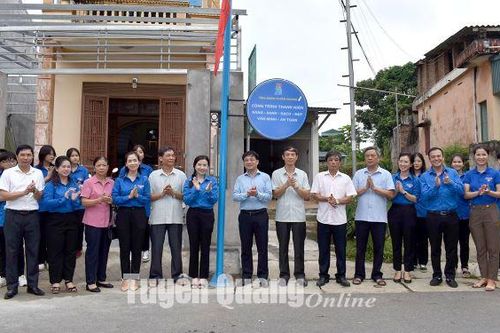 Ra quân Ngày cao điểm chiến sỹ tình nguyện vì đô thị văn minh cấp Trung ương tại Tuyên Quang
