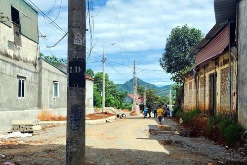 Thanh Hóa: Công ty điện lực sẵn sàng phối hợp di chuyển hơn 3.100 cột điện trong lòng đường trên địa bàn