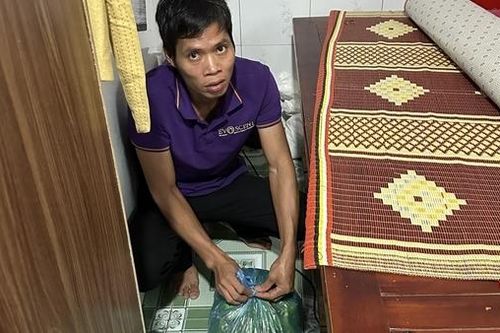 Lái xe đường dài trộm cắp trang sức giá trị hơn 400 triệu đồng