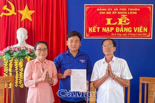Chăm bồi, giới thiệu đoàn viên ưu tú cho Ðảng