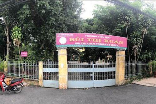 Khởi tố hiệu trưởng cùng 7 giáo viên, kế toán trường tiểu học