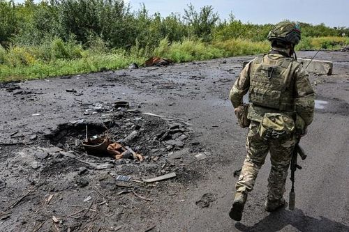 Ukraine ra lệnh sơ tán thành phố quan trọng gần Kharkov