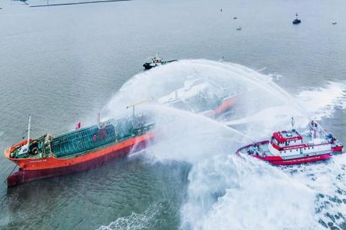 Chống giặc lửa nơi đầu sóng