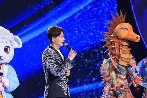 Ca Sĩ Mặt Nạ tập 2: Nhạt hẳn so với tập đầu, mascot đôi độc lạ là điểm nhấn hiếm hoi