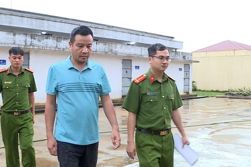 'Nổ' có thể 'chạy' xuất ngũ sớm để lừa đảo chiếm đoạt 300 triệu đồng
