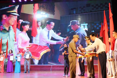 Hướng đến sự bình yên của nhân dân để phục vụ
