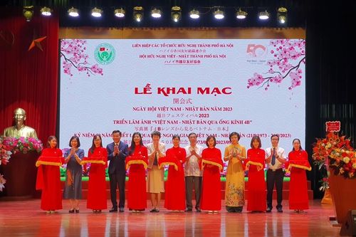 Nhiều hoạt động hữu nghị kỷ niệm 50 năm thiết lập quan hệ ngoại giao Việt-Nhật