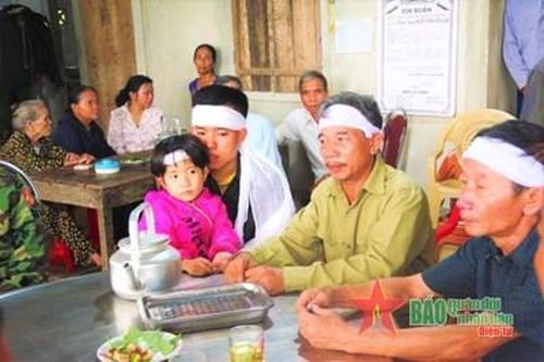 Nhói lòng hoàn cảnh của chiến sĩ Nguyễn Đình Phúc mồ côi cha mẹ, gia cảnh khốn khó