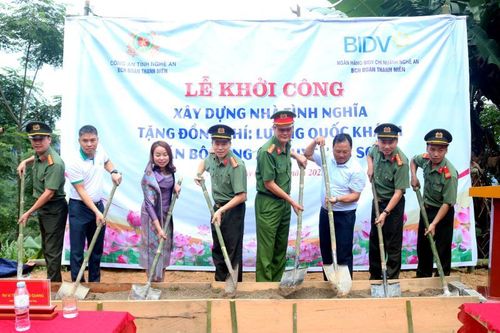 Hỗ trợ xây nhà tình nghĩa cho cán bộ công an có hoàn cảnh khó khăn