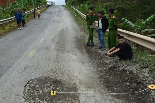 Hết rải đinh đến đào đường