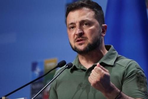 Tổng thống Ukraine sa thải quan chức tuyển quân, lệnh điều tra tội 'phản quốc'