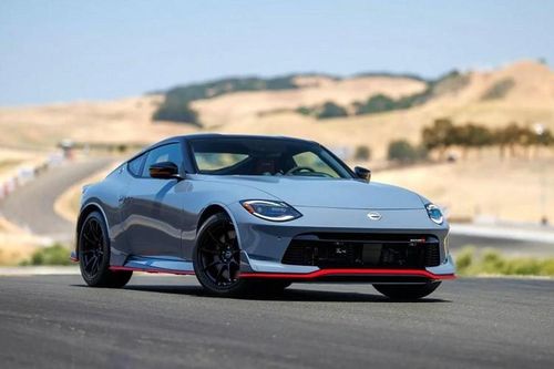 Cận cảnh Nissan Z Nismo 2024 vừa ra mắt tại Mỹ
