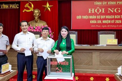 Nhiều tỉnh giới thiệu nhân sự quy hoạch Ủy viên Trung ương khóa mới