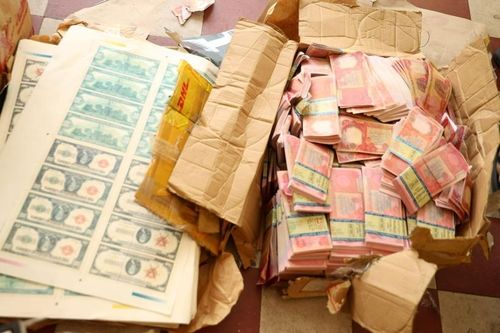 Mất tiền vì dính 'bẫy' tiền cổ giả, 'Công cụ tài chính' và 'Bảo chứng tiền, vàng'