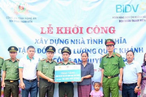 Công an Nghệ An khởi công xây dựng nhà tình nghĩa ở Kỳ Sơn