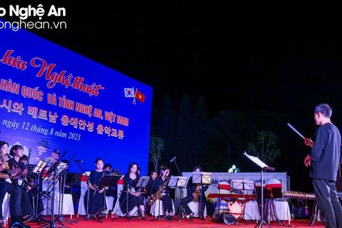 Các tiết mục đặc sắc tại đêm giao lưu nghệ thuật giữa thành phố Gwangju (Hàn Quốc) và tỉnh Nghệ An