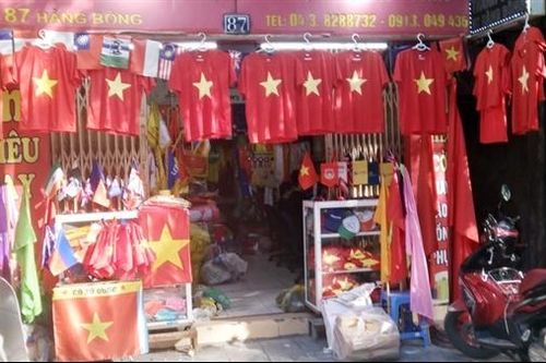 Và muôn chiều mái phố heo may