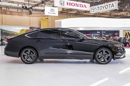 Honda Accord RS Hybrid ra mắt tại Indonesia, chờ ngày về Việt Nam