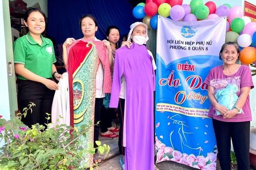 Ngôi nhà Hội ấm áp tình yêu thương với Điểm 'Áo dài 0 đồng'