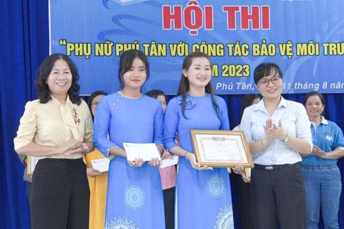 Hội thi 'Phụ nữ Phú Tân với công tác bảo vệ môi trường'