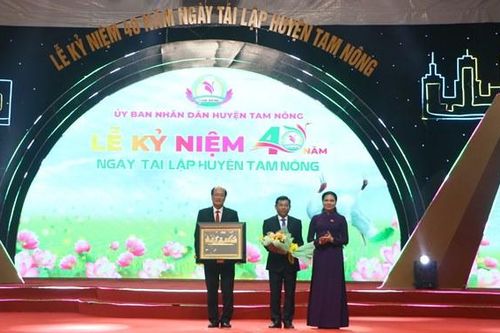 Lễ kỷ niệm 40 năm tái lập huyện Tam Nông