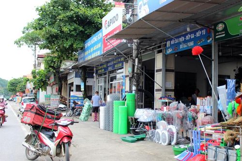 Phấn Mễ phát huy tiềm năng thương mại - dịch vụ