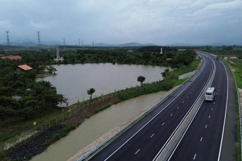Bình Thuận: Yêu cầu xử lý triệt để tình trạng ngập trên cao tốc đoạn qua huyện Hàm Tân