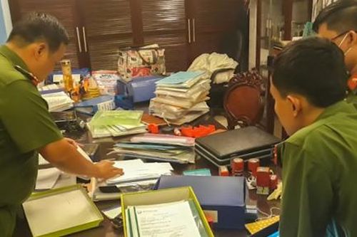 Hủy toàn bộ bản án sơ thẩm để xét xử lại